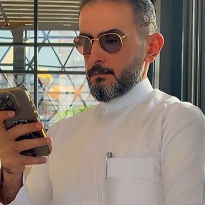 ونفوسنا رغم الخطا تحسن الظن، ووجيهنا لو كشر الوقت سمحه