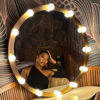 shawneee__'s profile picture. Taurus ☀️Cancer 🌑 Taurus 🌅