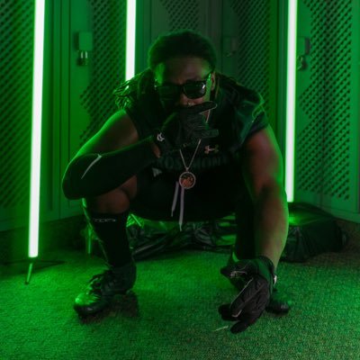 Tae_hitem's profile picture. ATHLETE Defensive End 6,1 220 Class of 2025