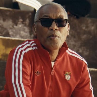 Sócio do Sport Lisboa e Benfica (o de 1904 e não o Benfica 2003) 🔴⚪🦅