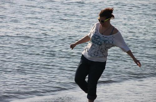 Sociologist & traveler :) Loves to Cook, Read & Write, Skies, plays Tennis, Real (European) Football & Basketball fan