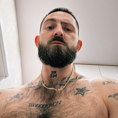 Bearded & Tattooed 😈 Dom Top at Poland full of cum 🍆💦 & precum 🍆💧. 171 cm & 17 cm
