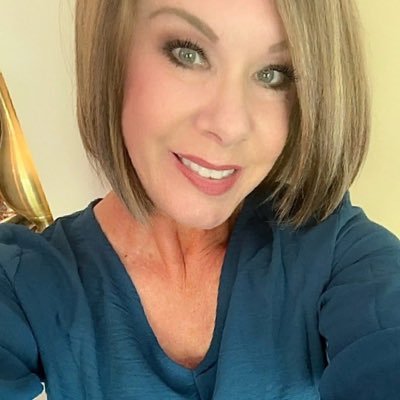 ▫️Advocate▫️Dog~Mom▫️Community Partner🍃Former ARC Fellow🍃Sister, Daughter, Aunt, Friend ▫️Opinions are my Own▫️