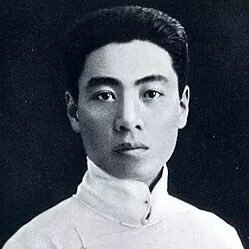 er_ic6's profile picture. Communist