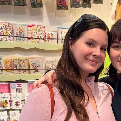 sweetbyldr's profile picture. 