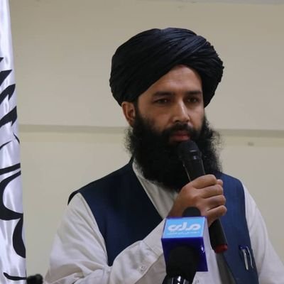 که په منصب د لویي وکړه فرعون در په زړه کړه،
که په مال د لویي وکړه قارون، او
که په نسب د لویي وکړه نو ابو لهب در په زړه کړه.
لویې واله یواځې الله پاک دی