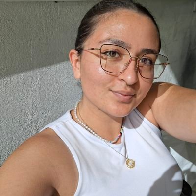 aquí nos gusta la política y los datos random 🤓👆🏼
catadora prof de chifijo y cafe ☕️
experta en crisis vocacional 🧠
cotobruseña 🏞️
sáfica y netzia 🏳️🌈