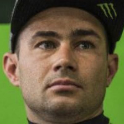 Okada117816's profile picture. 仕事は電気工事してますが自分の限界を感じ仕事はそこそこで好きな事してます VTR1000SP RZ250 RZ250R あと色々