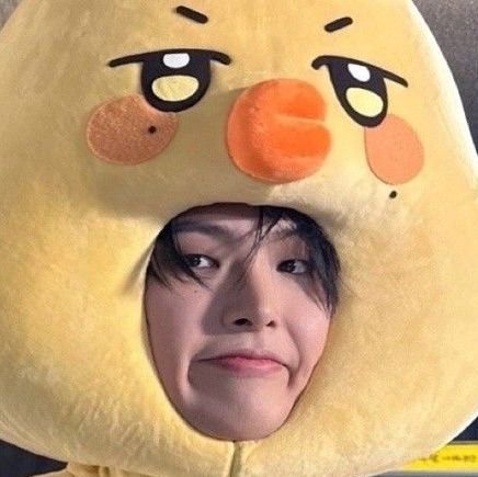 “為咗我嘅愛人 ⠀⸺⠀‘You are to me what sunflowers are to van gogh. ╱ ﹙𝐌𝐢𝐧𝐠𝐢﹚” 🐣