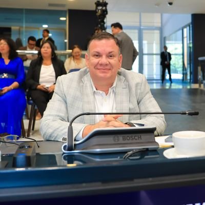 Dipuado por San Salvador/Jefe de Fracción Nuevas Ideas/Presidente Com. Hacienda
