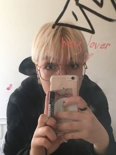 jacquel88691309's profile picture. "Keep your friends close and your enemies closer