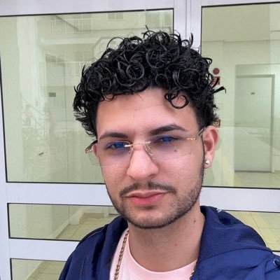 LPadeire's profile picture. A maluca