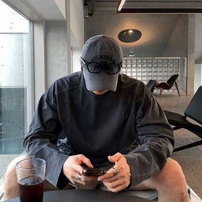 困っている人を助けるために現金とPayPayを発行します💰
フォローいいねしてメッセージ送ってくださ
