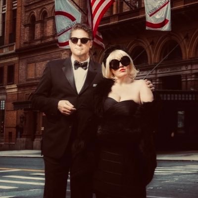 L&O:SVU 🚔🤍📸. Death Becomes her 🎭🪩👠. Jenn Simard • Mariska Hargitay 🖤🐆🥂