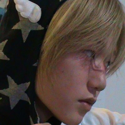 piwonteez + bmth, emocore, genshin e muita viadagem – ELE/HIM