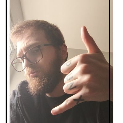 Ciências Sociais UFSC 8/9. Professor bolsista PIBID. Militante Socialista Libertário. Pesquisador do Anarquismo em formação. Vegano e autista. Qualquer pronome.