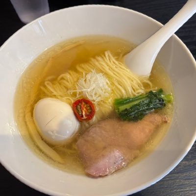 生まれてきた子供の難聴が発覚した為、情報収集、交流を目的としてアカウントを作りました。私と私の妻は健常者です。