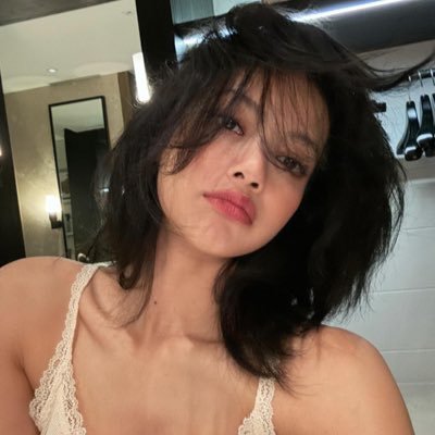 mekmbem69's profile picture. Only LOKAL