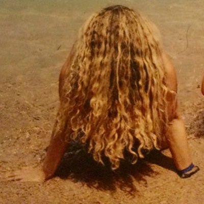 AnjaSiegem19056's profile picture. Was mich nicht tötet, härtet mich ab.