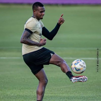 Colecionador de camisas e sócio torcedor do Esporte Clube Vitória ❤️🖤🦁