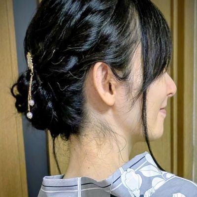🐼、レッサーパンダ、カピバラが好きな動物。ぬいぐるみが好き。
苦手なのは虫、爬虫類、人の価値観を否定から始める人、片方の話しか聞かずに結論付ける人、裏表の激しい人、泳ぐこと。