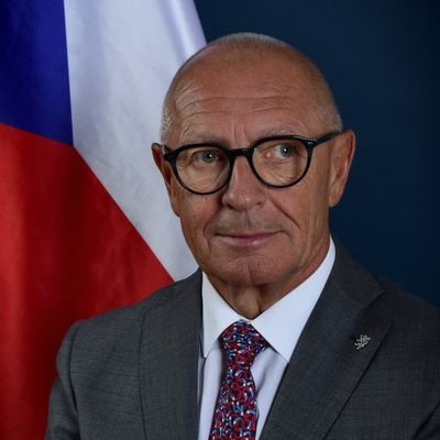 Embajador de la República Checa en España, en Andorra y ante la UNWTO @CzechMFA . Ex Embajador en 🇲🇽, 🇪🇺, 🇮🇹 & 🇲🇹, 🇨🇳, 🇬🇧. ⚒ fan.