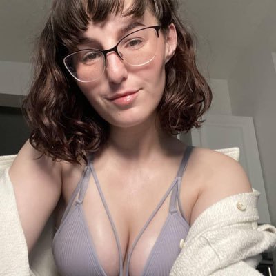 LynnMondas's profile picture. Get more of my content here ask for menu facetime meetup all available https://t.co/jOXmGAwwv2