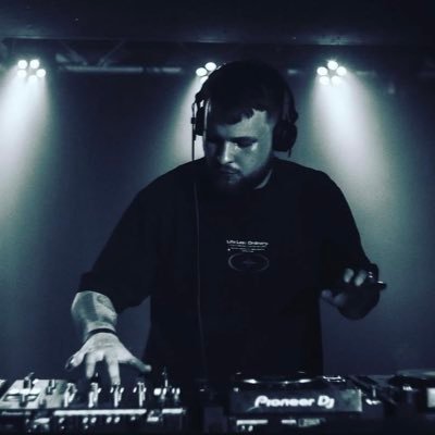 Blockchain tester | Airdrop farmer | Crypto blue-chip investor | Techno DJ & event organiser | Passionate about markets, technology, innovation & AI