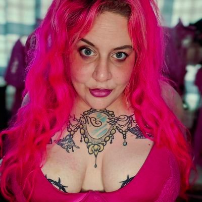 Switchy slut 💕 femdom enthusiast 💕 Scotland 🎀
https://t.co/3P86V3fzhv