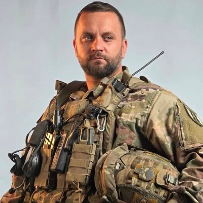 Я український воїн, ми захищаємо наших матерів, дружин, дітей і весь світ свободи💛💙🙏