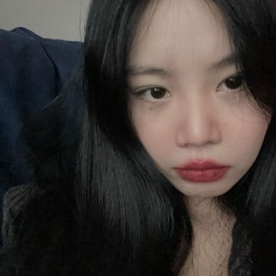 sumireblume's profile picture. Les filles désir