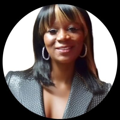 Founder of @DH360Studio | Building custom data dashboards & AI automation for modern brands. #WomenInTech