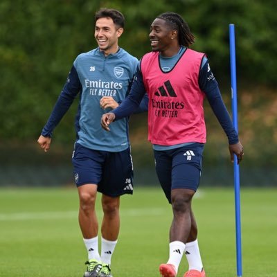 idontmissZ's profile picture. Disconnected