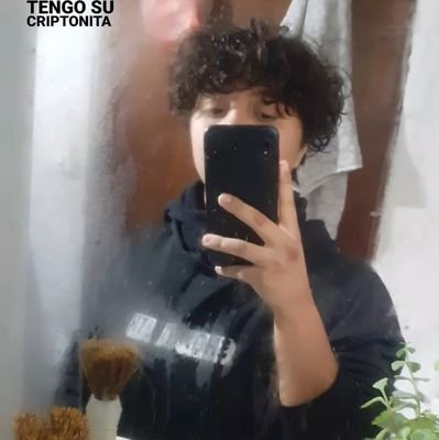estudiante de gastronomĆa, fan de varias series a la vez y fan nro1 de mi gato manteca, no saben pero yo estoy casado con Erik Lehnsherr