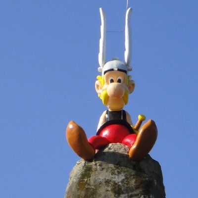 I am a French language learner. I'm posting videos I've made to help me grow my vocabulary. Hope they can help other French learners out there! Bon courage...