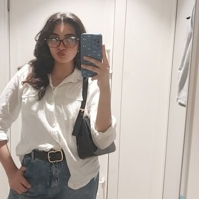 unhinged eldest daughter with big brown eyes and so many troubles