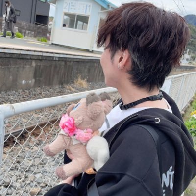 とある社会人学生のかいぬしとイワンコの暮らし 🐶
#ポケモン #イワンコ #ポケモンのいる生活
かいぬしは士業の卵 🎓 経営コンサルタント 📊 R2遍路結願 🐾 @tier1sun
たまに接客のアルバイト 🌃
夢は私設美術館設立とガイアの夜明けに出ること🌅
