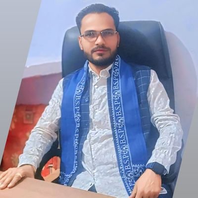 लक्ष्य बनाओ मंजिल आज नहीं तो कल मिलेगी!जय_भीम_जय_संविधान_जय_बसपा ✨🐘🙏