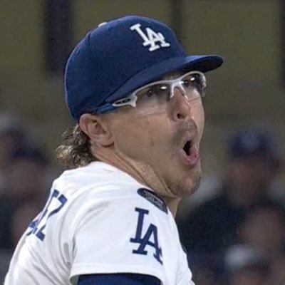 Brandooty's profile picture. The cucumber accents the water in such a way