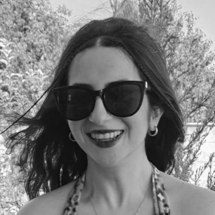 nilozbi's profile picture. BA in Industrial Design | Ballet  & Târ stu