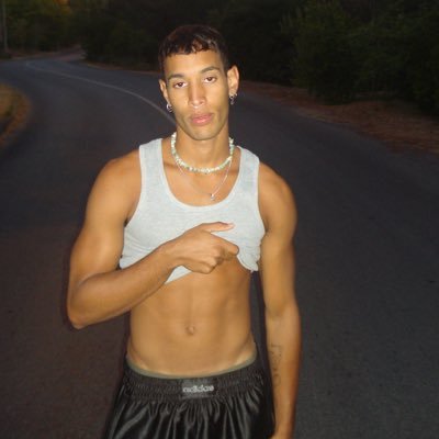 gutohmoreno's profile picture. 