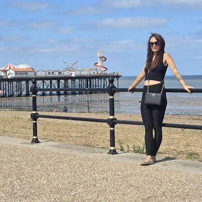 Outside of work interested in organising/adapting/updating, psychology, plants & environment. Best in project management & dealing with new challenges.