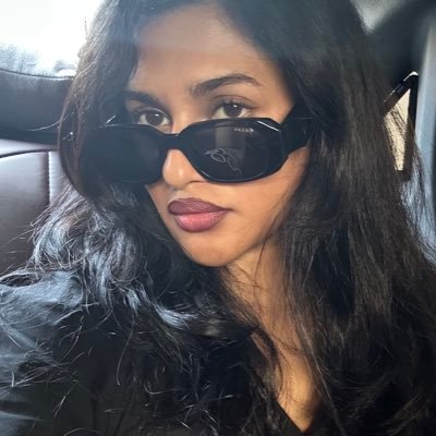 pls be 18+ ⢠A ⢠I donāt slide into dms ⢠strictly tarot, astrology & unhinged shitposts ONLYā¦I am THE black cat ā¢