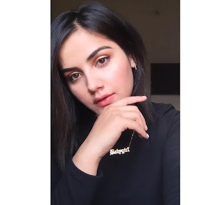 Digital Marketing Specialist | Data-driven strategies | Helping brands growth Passionate about building brands & meaningful connections | Always learning