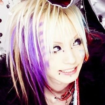 19歳 ❤️🔱🖤 pagan | ネットバンギ男 and occasional アドルイオタク | that one oomf that doesn't play about neov系 | 🍀 and 🍈lover