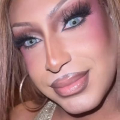 Aquarius ♒️ Modesto Ca. Central Valley Beyoncé 🐝 Queenie With A Weenie 💅 Drag Entertainer👑 Gender Neutral Femme Queen 💋