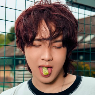 licenciada en beyond evil con profesorado en taste - the 1st full album de haechan
