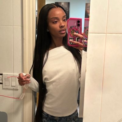 whamgyal's profile picture. 