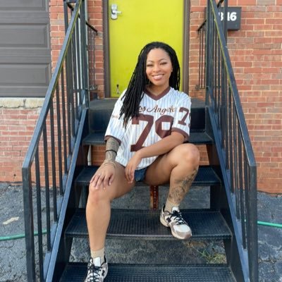 i’m just here for the shenanigans | IG: Rheanaelyse .. DMs Closed ❌ I’m libra 🤷🏽♀️