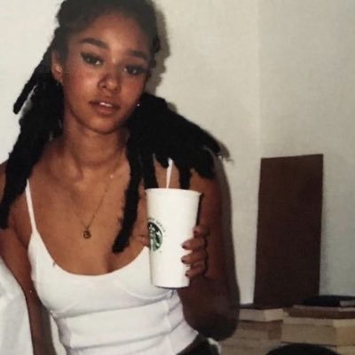 hoesheadquarter's profile picture. 